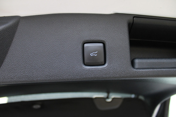 Ford Kuga 2.5 PHEV ST-Line X | Trekhaak | Panoramadak | AGR | Led | Head-up | B&O