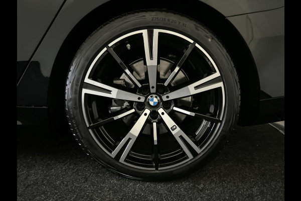 BMW i5 Touring eDrive40 M Sport Edition 84 kWh Glazen dak | Harman Kardon | Comfortstoelen | "20 inch Licht metalen velgen
