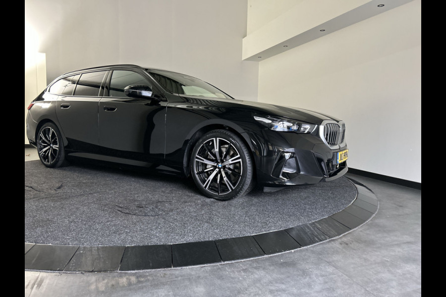 BMW i5 Touring eDrive40 M Sport Edition 84 kWh Glazen dak | Harman Kardon | Comfortstoelen | "20 inch Licht metalen velgen