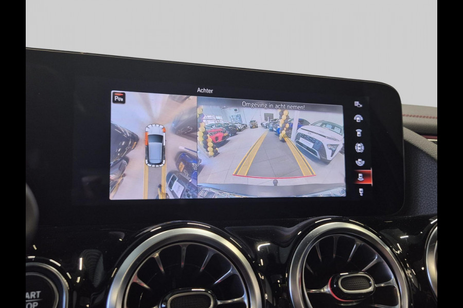 Mercedes-Benz EQA 250 Business Solution AMG 67 kWh | Trekhaak | Panoramischdak |