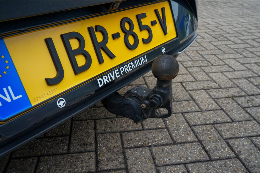 Seat Leon Sportstourer 1.5 eTSI FR Launch Edition