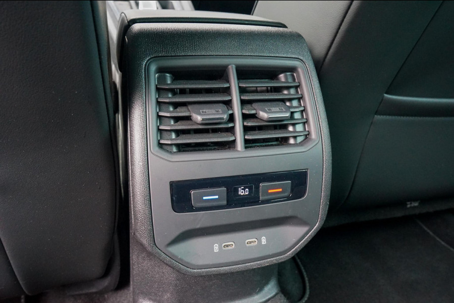 Seat Leon Sportstourer 1.5 eTSI FR Launch Edition