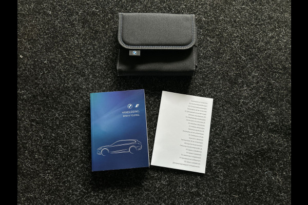 BMW i5 Touring eDrive40 M Sport Edition 84 kWh Glazen dak | Harman Kardon | Comfortstoelen | "20 inch Licht metalen velgen