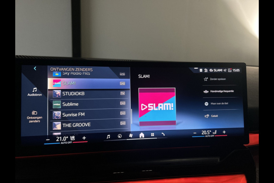 BMW i5 Touring eDrive40 M Sport Edition 84 kWh Glazen dak | Harman Kardon | Comfortstoelen | "20 inch Licht metalen velgen