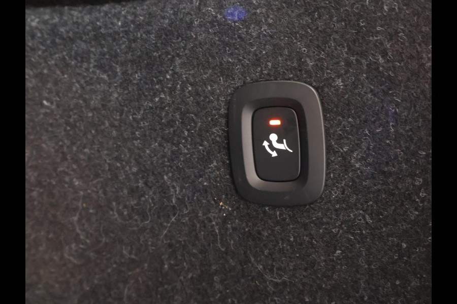 Volvo XC40 RECHARGE TWIN PRO 408 PK + TREKHAAK WEGKL. | 360 CAMERA | PANORAMA | 20 INCH | HARMAN/KARDON