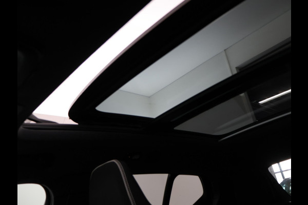 Volvo XC40 RECHARGE TWIN PRO 408 PK + TREKHAAK WEGKL. | 360 CAMERA | PANORAMA | 20 INCH | HARMAN/KARDON