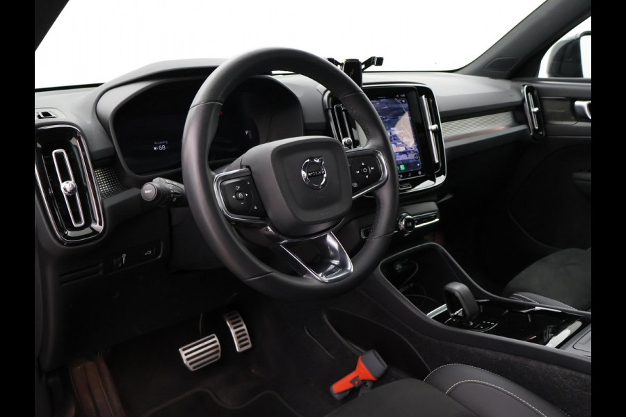 Volvo XC40 RECHARGE TWIN PRO 408 PK + TREKHAAK WEGKL. | 360 CAMERA | PANORAMA | 20 INCH | HARMAN/KARDON