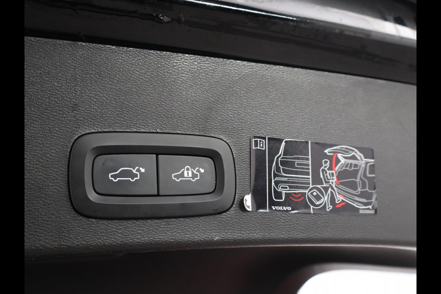 Volvo XC40 RECHARGE TWIN PRO 408 PK + TREKHAAK WEGKL. | 360 CAMERA | PANORAMA | 20 INCH | HARMAN/KARDON