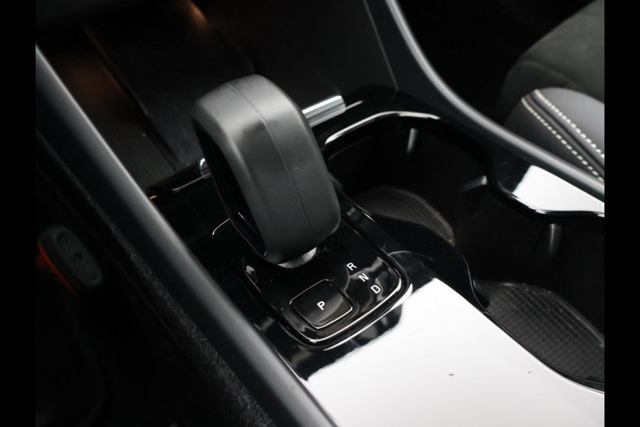 Volvo XC40 RECHARGE TWIN PRO 408 PK + TREKHAAK WEGKL. | 360 CAMERA | PANORAMA | 20 INCH | HARMAN/KARDON