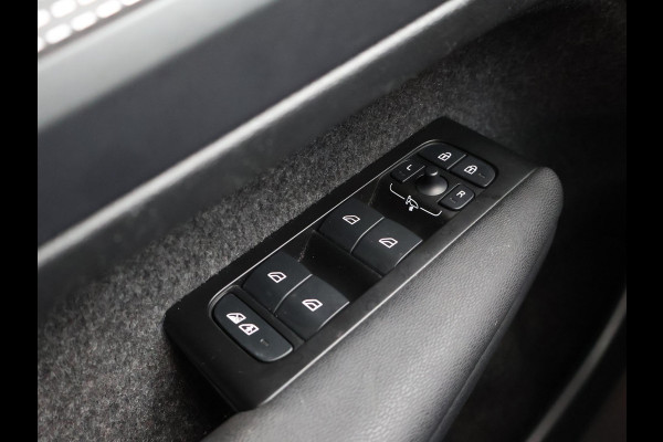 Volvo XC40 RECHARGE TWIN PRO 408 PK + TREKHAAK WEGKL. | 360 CAMERA | PANORAMA | 20 INCH | HARMAN/KARDON