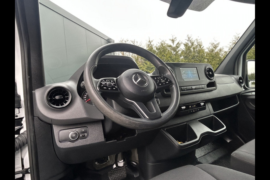 Mercedes-Benz Sprinter 317 CDI 170 PK / L2H2 / AUTOMAAT / 270 A DEUREN / AIRCO / CRUISE / APPLE CARPLAY / 3-ZITS / CAMERA