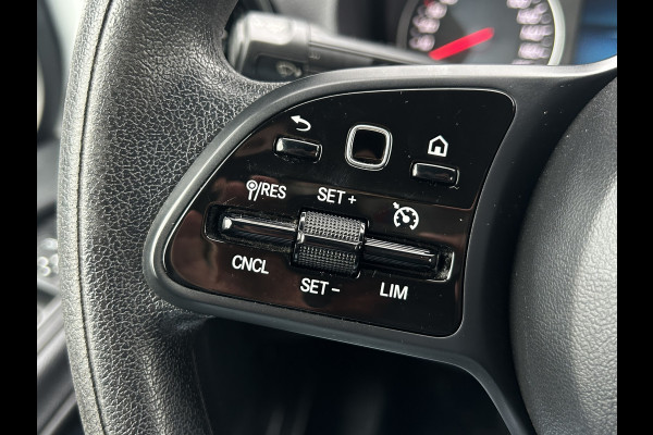 Mercedes-Benz Sprinter 317 CDI 170 PK / L2H2 / AUTOMAAT / 270 A DEUREN / AIRCO / CRUISE / APPLE CARPLAY / 3-ZITS / CAMERA