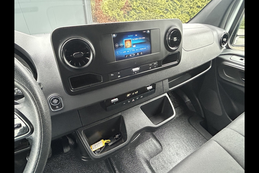 Mercedes-Benz Sprinter 317 CDI 170 PK / L2H2 / AUTOMAAT / 270 A DEUREN / AIRCO / CRUISE / APPLE CARPLAY / 3-ZITS / CAMERA