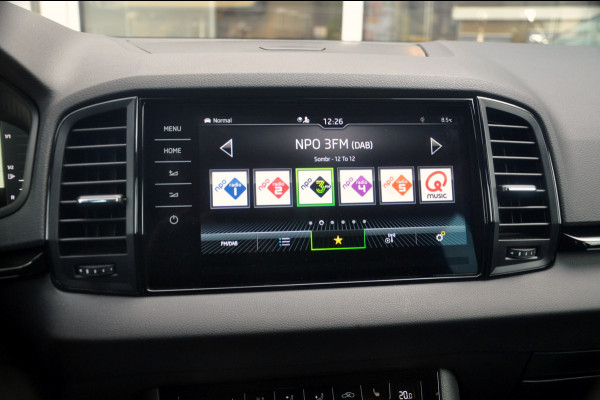 Škoda Karoq 1.5 TSI ACT Sportline Business 150 PK Automaat | Pano | ACC | Trekhaak