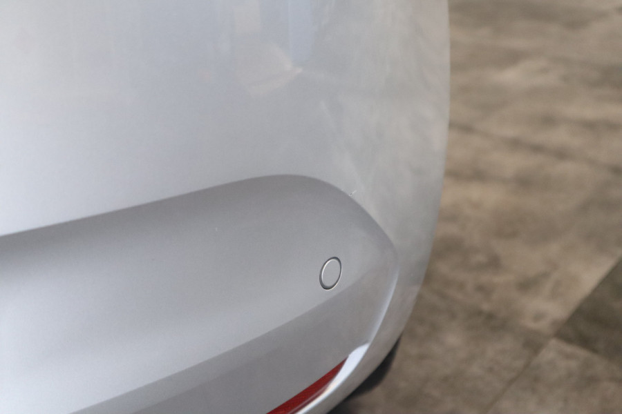 Renault Clio 1.6 E-Tech Hybrid 145 Evolution Navigatie Full-led PDC 24 maanden garantie mogelijk (*vraag naar de voorwaarden)