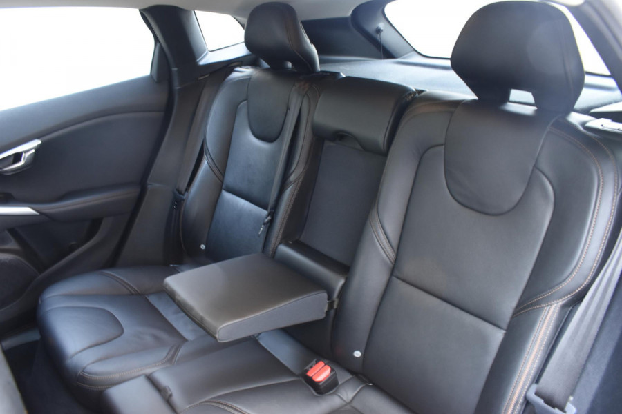 Volvo V40 Cross Country T3 152PK Polar+ Luxury