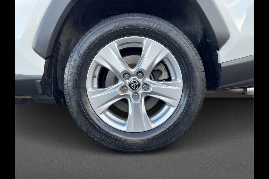 Toyota RAV4 2.5 Hybrid AWD Dynamic | navigatie | trekhaak | 1650KG trekgewicht