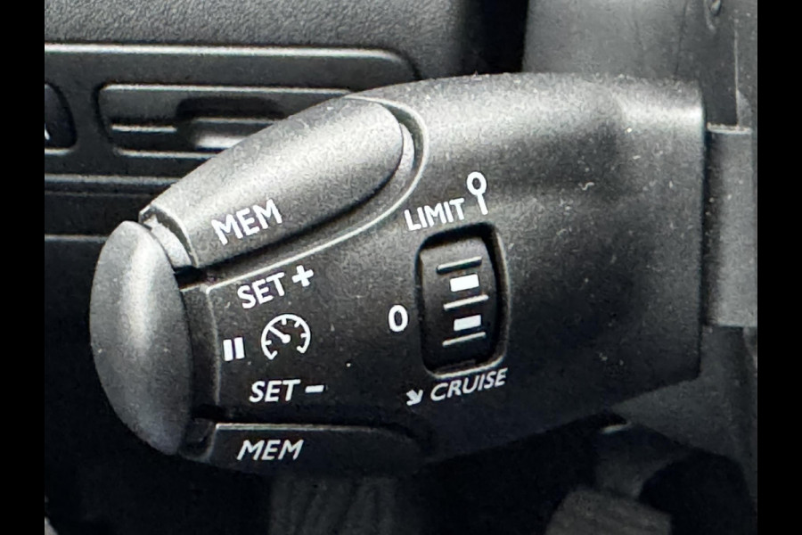 Citroën C3 Aircross 1.2 PureTech Feel Cruise control Airco Apple/Android Carplay Navi Parkeensoren achter