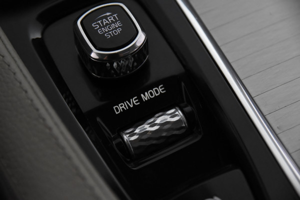 Volvo XC90 2.0 T8 Twin Engine AWD *1ste Eigenaar*7-Zits*Panoramadak*Luchtvering*