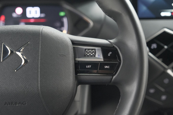 DS DS 3 Crossback PureTech 100 Montmartre | Parkeersensoren | Apple Carplay | Allseason Banden | Navigatie | Climate Control