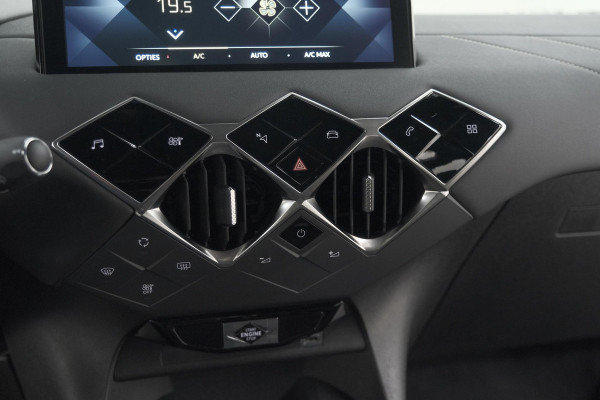 DS DS 3 Crossback PureTech 100 Montmartre | Parkeersensoren | Apple Carplay | Allseason Banden | Navigatie | Climate Control