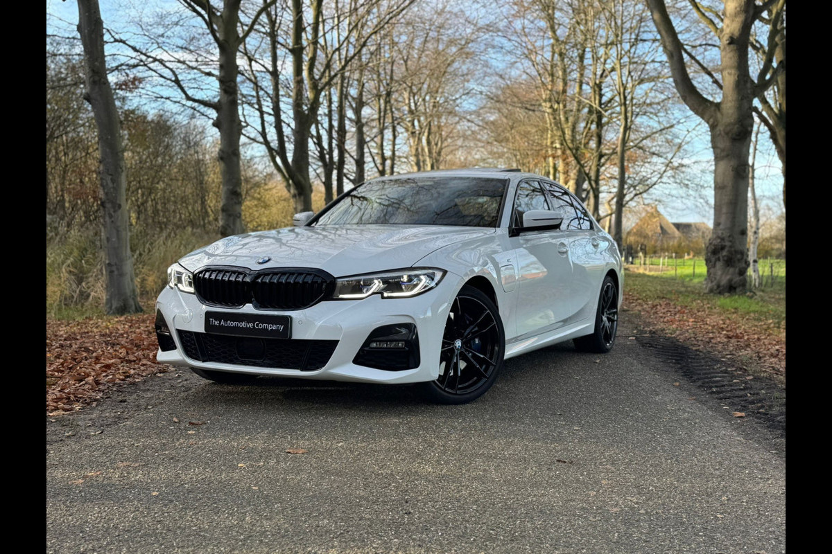 BMW 3-serie 330e M Sport |Head-Up|H&K|Pano|Laser|Driving ass|Winter