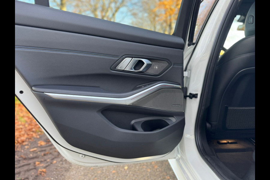 BMW 3-serie 330e M Sport |Head-Up|H&K|Pano|Laser|Driving ass|Winter