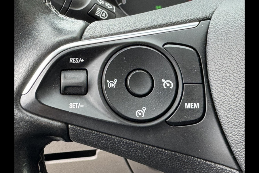 Opel Grandland X 1.2 Turbo Innovation Automaat Cruise control Dodehoek detectie Apple/Android Carplay Climate control