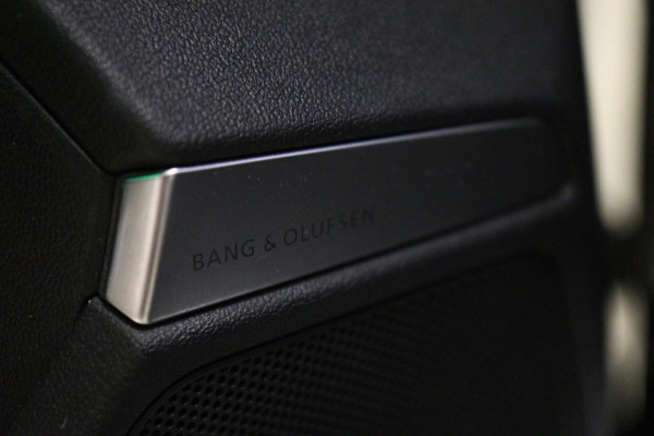 Audi RS 3 SPORTBACK 2.5 TFSI quattro HULK PANO/KERAMISCH/B&O/HUD/CARBONSPOILER/VOL