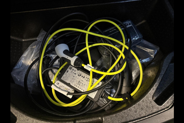 Land Rover Discovery Sport 1.5 P300e AWD R-DYNAMIC 19DKM!! PANO/NAVI/V-COCKPIT/DAB/CARPLAY/LED/CAM/M-STOELEN///