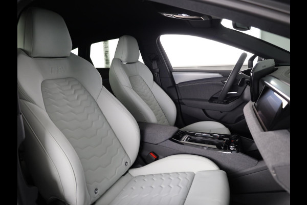 Audi A6 Sportback e-tron S edition 83 kWh | Adaptive luchtvering | Adaptive cruisecontrol | Oled achterlichten | Omgevingscamera's | LM velgen 21" | Winterpakket |