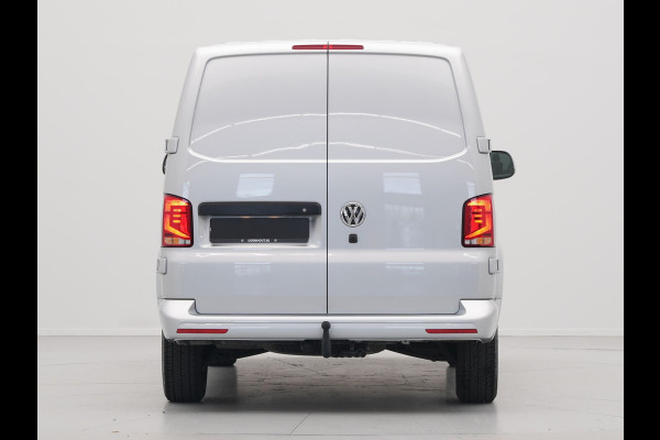Volkswagen Transporter 2.0 TDI 150pk DSG L2H1 Dubbele Cabine DC Navigatie Camera Trekhaak Cruise PDC