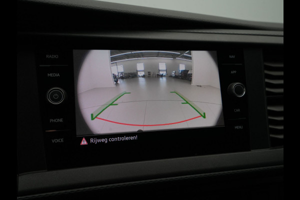 Volkswagen Transporter 2.0 TDI 150pk DSG L2H1 Dubbele Cabine DC Navigatie Camera Trekhaak Cruise PDC