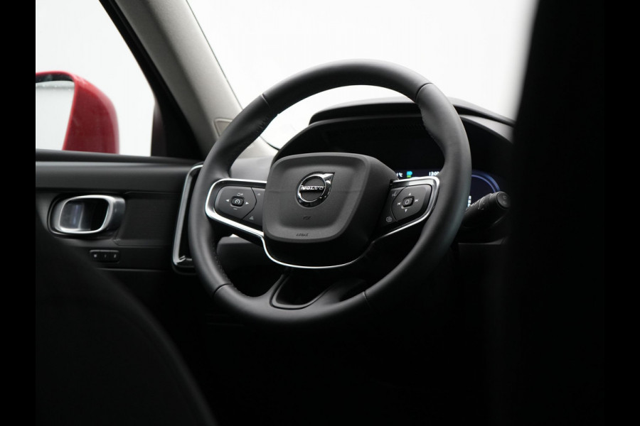 Volvo XC40 T5 Recharge Inscription Plug In Hybrid 262pk Dealer O.H. PHEV | 360 Camera | Sportstoelen Memory & Verwarmd | Stuurwiel Verwarmd | Apple Carplay | Keyless | 19"L.M | Virtual | Navigatie | DAB |
