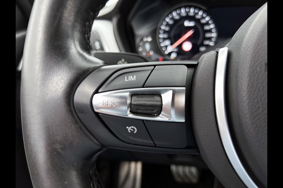 BMW 3 Serie Touring 318i M Sport Edition(NL-auto, Dealer OnderH, Trekhaak, Navi Pro, StoelV, Parkeerhulp, Climate Con, Etc)