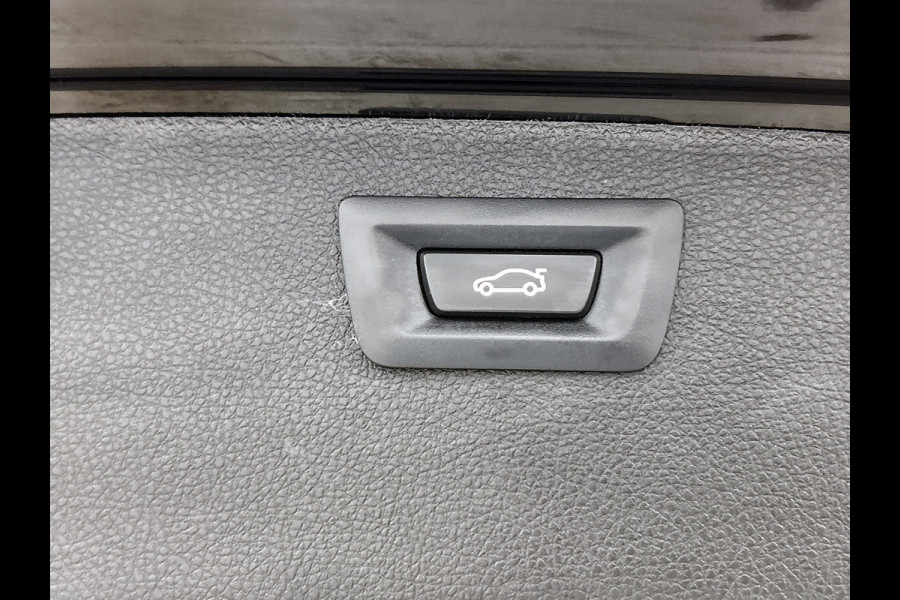 BMW 3 Serie Touring 318i M Sport Edition(NL-auto, Dealer OnderH, Trekhaak, Navi Pro, StoelV, Parkeerhulp, Climate Con, Etc)