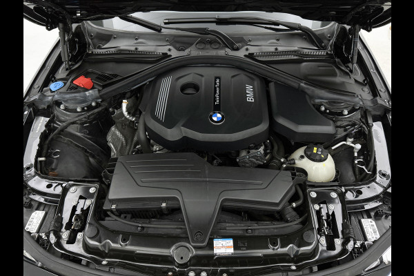 BMW 3 Serie Touring 318i M Sport Edition(NL-auto, Dealer OnderH, Trekhaak, Navi Pro, StoelV, Parkeerhulp, Climate Con, Etc)