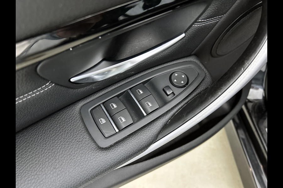 BMW 3 Serie Touring 318i M Sport Edition(NL-auto, Dealer OnderH, Trekhaak, Navi Pro, StoelV, Parkeerhulp, Climate Con, Etc)