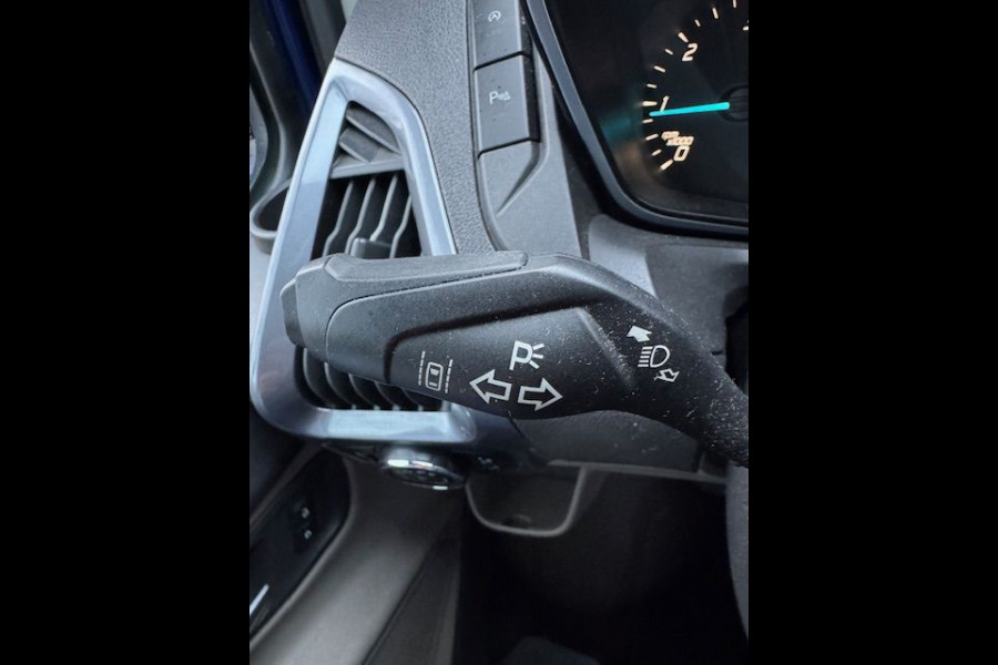 Ford Transit Custom Tourneo 2.0 TDCI L2 VIP 9 Persoons Titanium Airco,Navigatie,Leder,2 Schuifdeuren EXPORT PRIJS