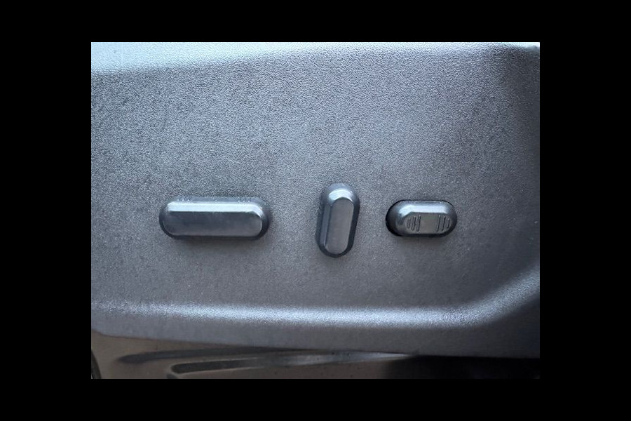 Ford Transit Custom Tourneo 2.0 TDCI L2 VIP 9 Persoons Titanium Airco,Navigatie,Leder,2 Schuifdeuren EXPORT PRIJS