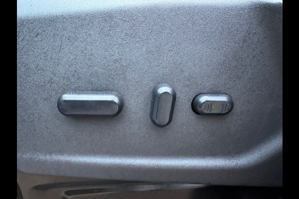 Ford Transit Custom Tourneo 2.0 TDCI L2 VIP 9 Persoons Titanium Airco,Navigatie,Leder,2 Schuifdeuren EXPORT PRIJS