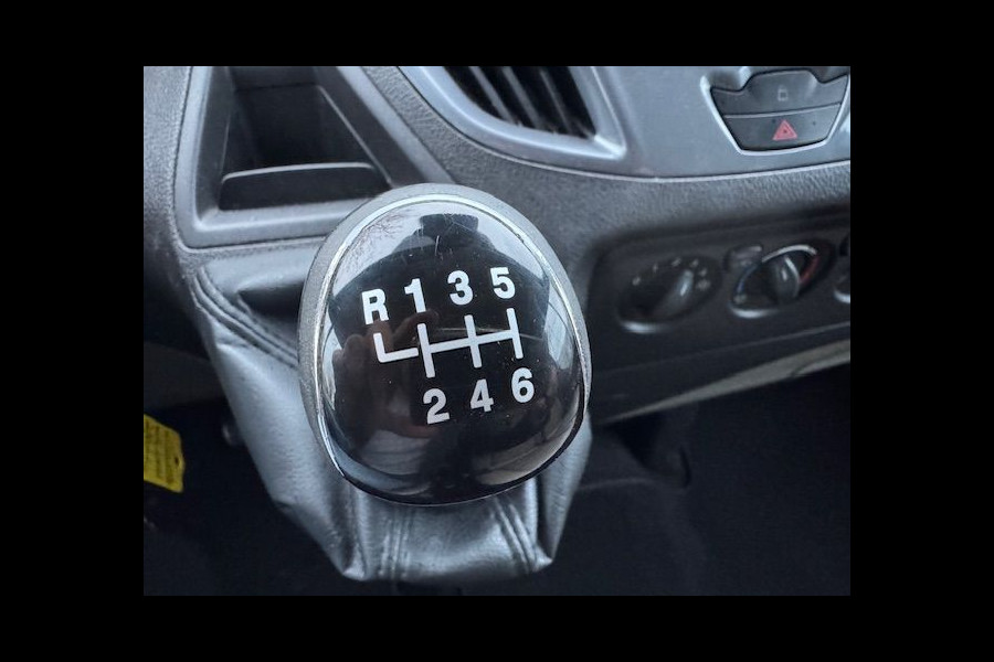 Ford Transit Custom Tourneo 2.0 TDCI L2 VIP 9 Persoons Titanium Airco,Navigatie,Leder,2 Schuifdeuren EXPORT PRIJS