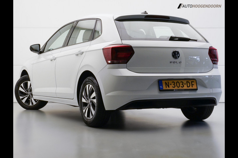 Volkswagen Polo 1.0 TSI Comfortline Sportive (APPLE CARPLAY,LED,SPORTSTOELEN,ADAPTIVE CRUISE,CLIMATE,LM-VELGEN,NIEUWE APK)