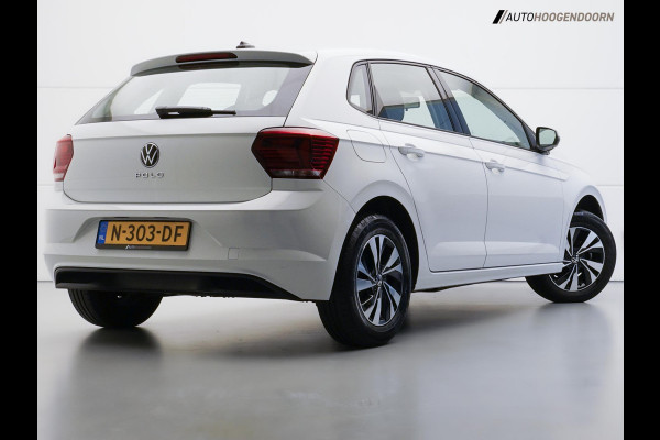 Volkswagen Polo 1.0 TSI Comfortline Sportive (APPLE CARPLAY,LED,SPORTSTOELEN,ADAPTIVE CRUISE,CLIMATE,LM-VELGEN,NIEUWE APK)