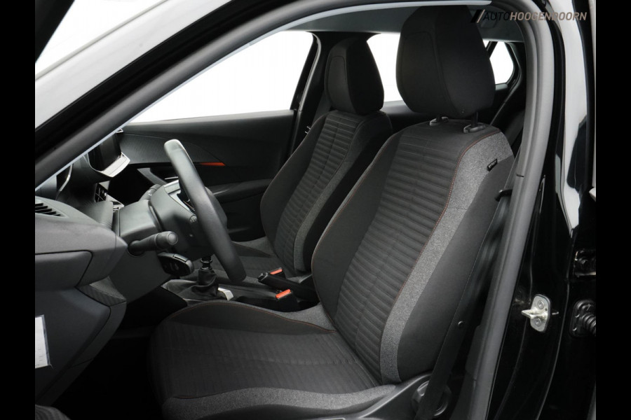 Peugeot 2008 1.2 PureTech Active Deluxe (APPLE CARPLAY,LED,COMFORT-STOELEN,CRUISE,CAMERA,PARKEERSENSOR,NIEUWE APK,TREKHAAK)