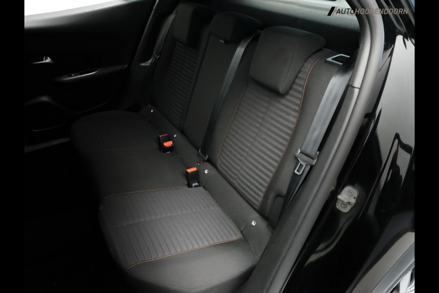 Peugeot 2008 1.2 PureTech Active Deluxe (APPLE CARPLAY,LED,COMFORT-STOELEN,CRUISE,CAMERA,PARKEERSENSOR,NIEUWE APK,TREKHAAK)