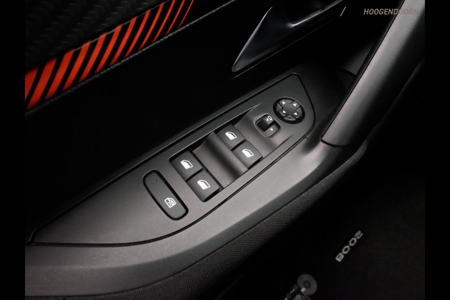 Peugeot 2008 1.2 PureTech Active Deluxe (APPLE CARPLAY,LED,COMFORT-STOELEN,CRUISE,CAMERA,PARKEERSENSOR,NIEUWE APK,TREKHAAK)