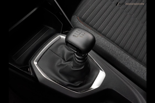 Peugeot 2008 1.2 PureTech Active Deluxe (APPLE CARPLAY,LED,COMFORT-STOELEN,CRUISE,CAMERA,PARKEERSENSOR,NIEUWE APK,TREKHAAK)