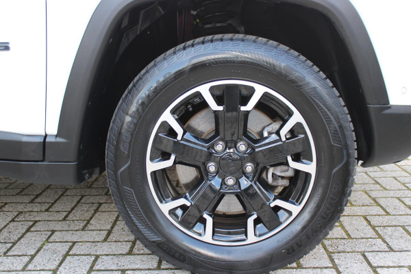 Jeep Compass 4xe 240PK PHEV TRAILHAWK AUTOMAAT | NAVIGATIE | ACHTERUIRIJ  CAMERA | DRAADLOOS APPLE CARPLAY / ANDROID AUTO | DIGITALE COCKPIT | LED KOPLAMPEN / ACHTERLICHTEN | LED MIST LAMPEN | 17" OFF-ROAD LICHTMETALEN VELGEN | ALL SEASON BANDEN | DRAADLOOS LADEN | ADAPTIVE CRUISE / CRUISE CONTROL | TREKHAAK | 4 WIELAANDRIJVING | PARKEERSENSOREN VOOR / ACHTER |