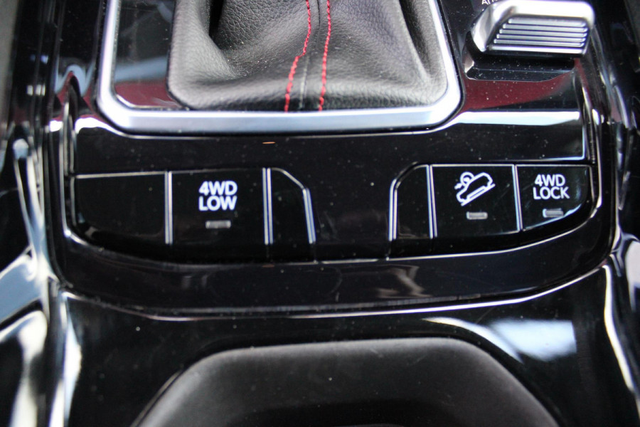 Jeep Compass 4xe 240PK PHEV TRAILHAWK AUTOMAAT | NAVIGATIE | ACHTERUIRIJ  CAMERA | DRAADLOOS APPLE CARPLAY / ANDROID AUTO | DIGITALE COCKPIT | LED KOPLAMPEN / ACHTERLICHTEN | LED MIST LAMPEN | 17" OFF-ROAD LICHTMETALEN VELGEN | ALL SEASON BANDEN | DRAADLOOS LADEN | ADAPTIVE CRUISE / CRUISE CONTROL | TREKHAAK | 4 WIELAANDRIJVING | PARKEERSENSOREN VOOR / ACHTER |